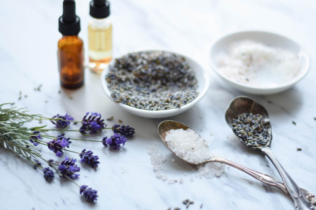 Which Essential Oils can be Used for Skin Problems and Improving Your Health and Wellbeing?